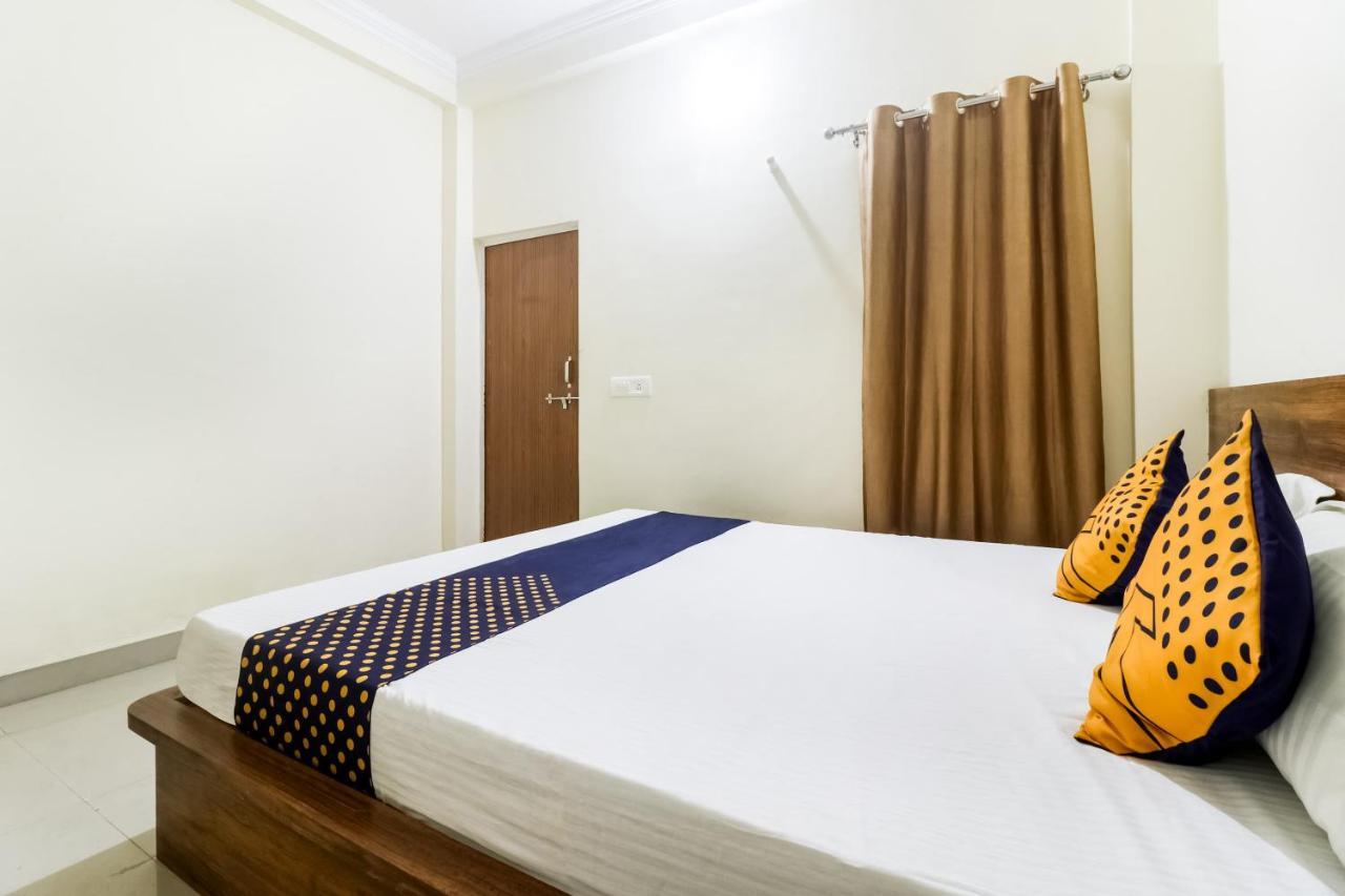 Oyo 40073 Yash Homestay Samarda Kaliasot Bagian luar foto