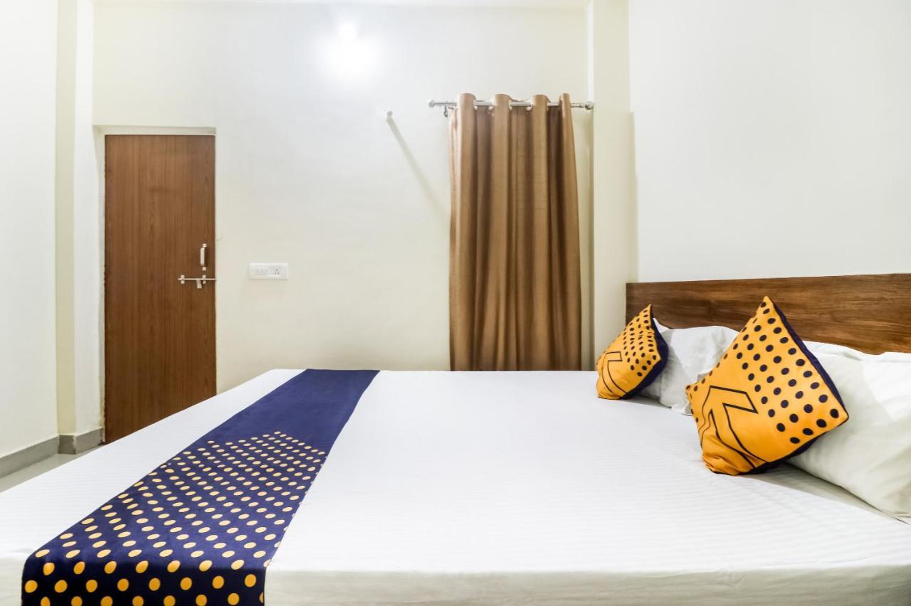 Oyo 40073 Yash Homestay Samarda Kaliasot Bagian luar foto